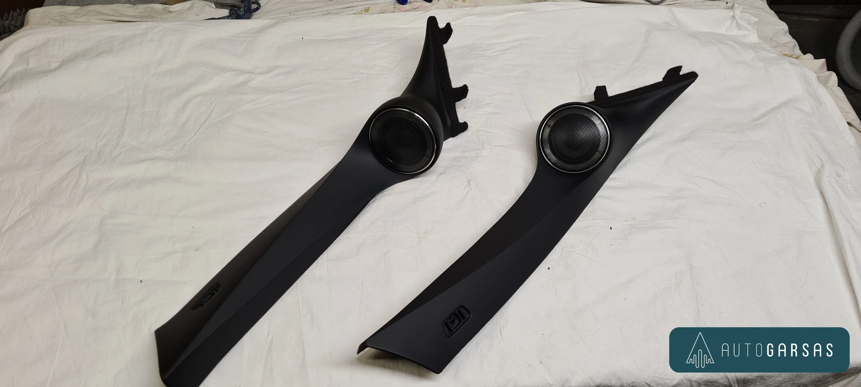 Mercedes-Benz V - Pilna garso izoliacija ir garso aparatūra