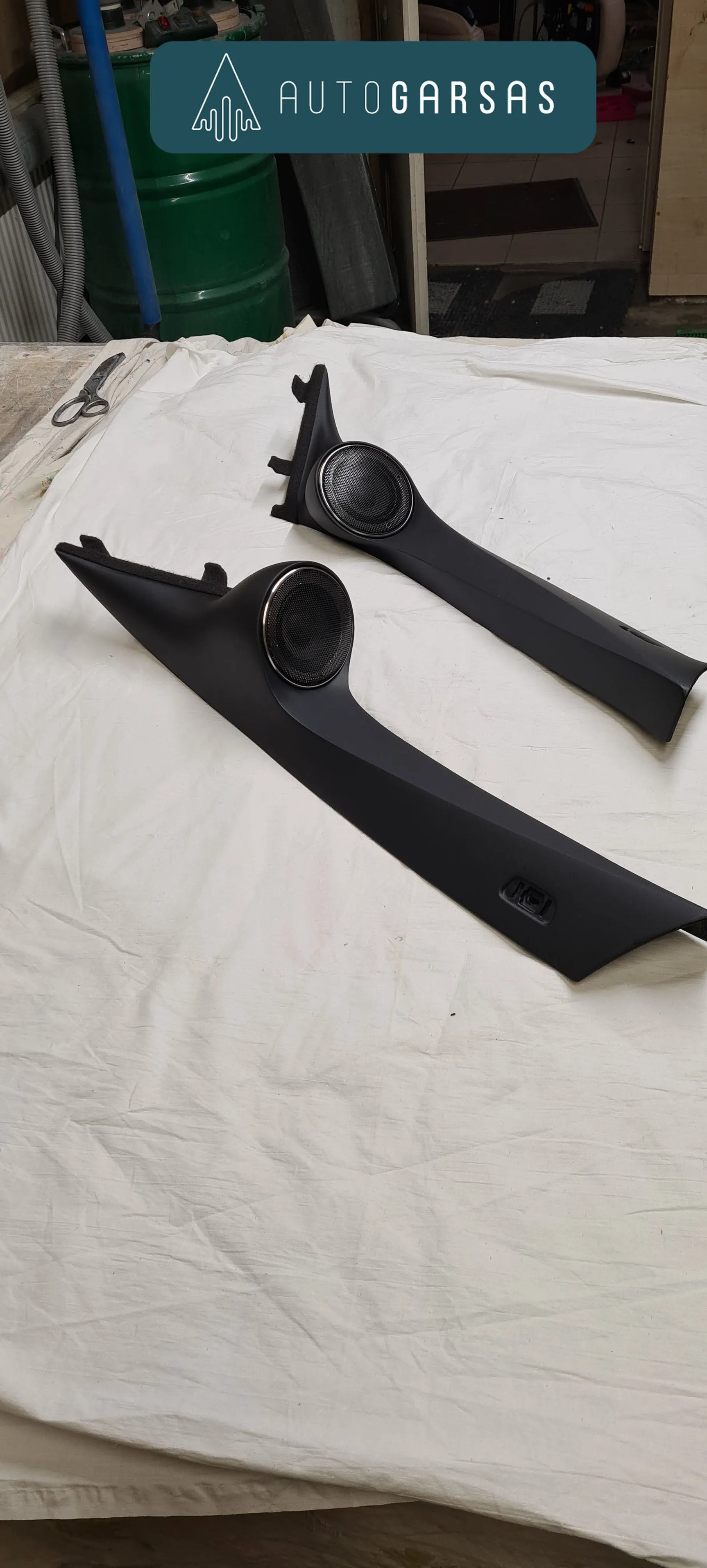 Mercedes-Benz V - Pilna garso izoliacija ir garso aparatūra