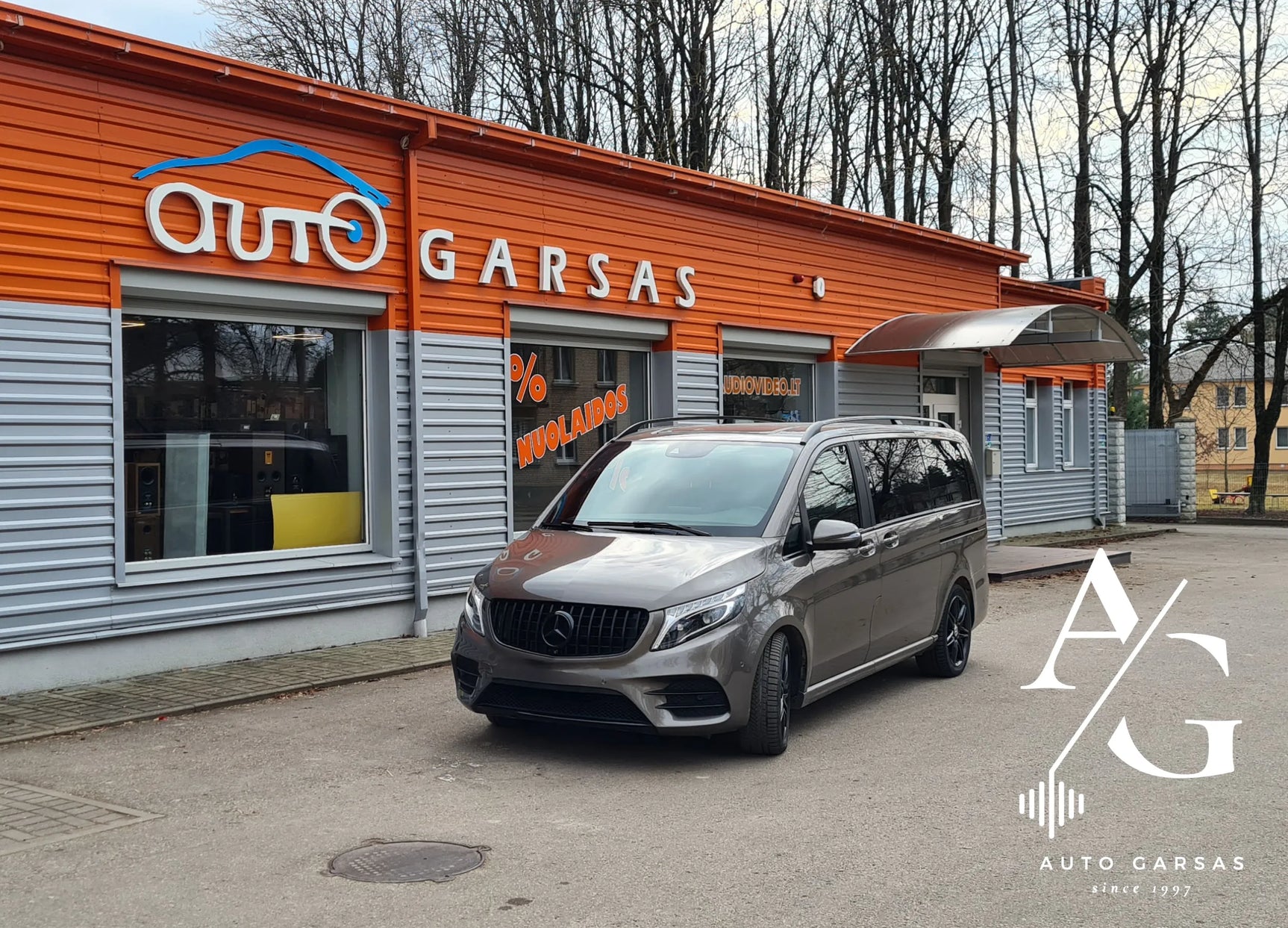 Mercedes-Benz V - Pilna garso izoliacija ir garso aparatūra