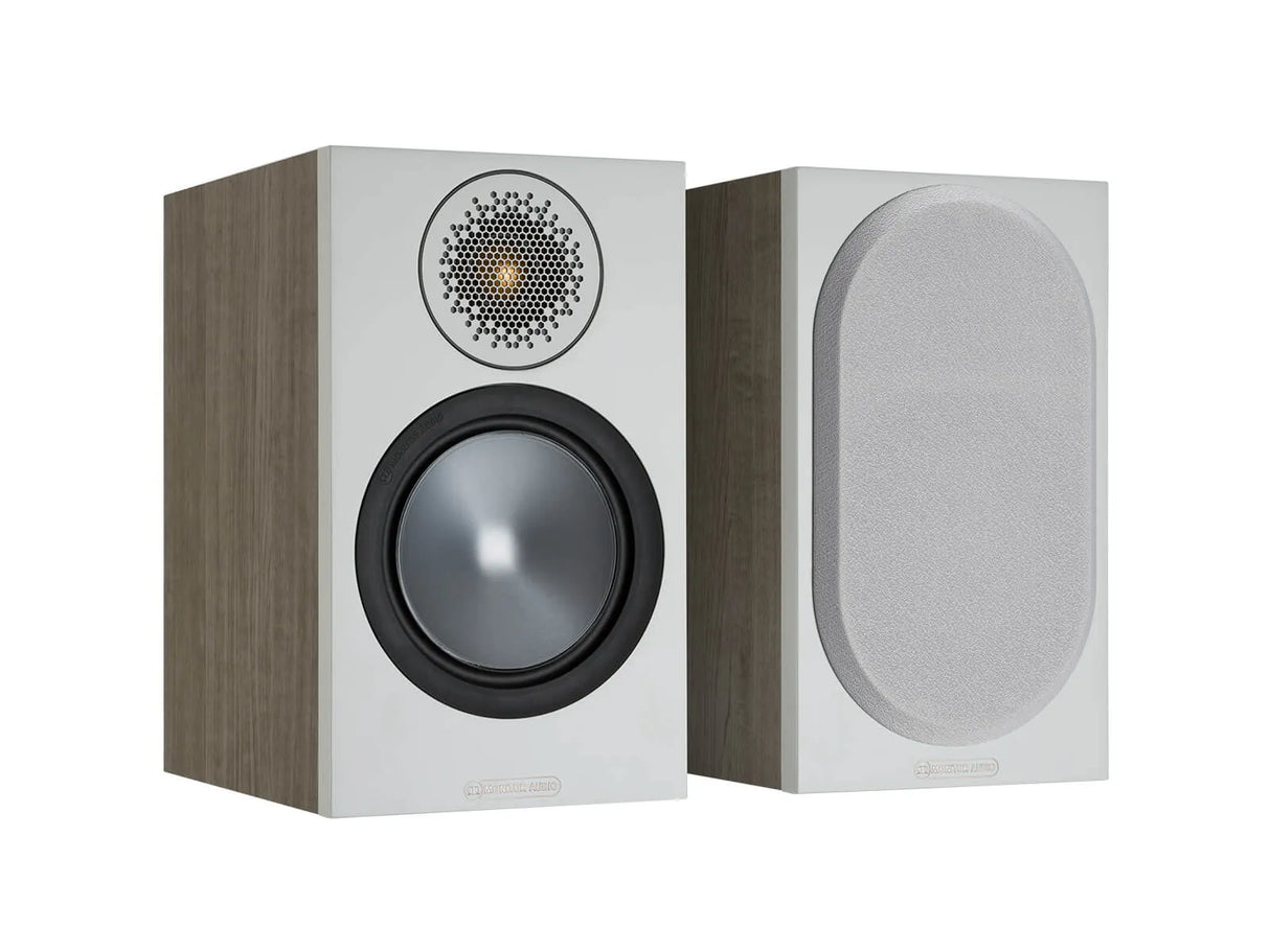 Monitor Audio Bronze 50 (6G), lentyninės garso kolonėlės - Šoninis vaizdas su grotelėmis