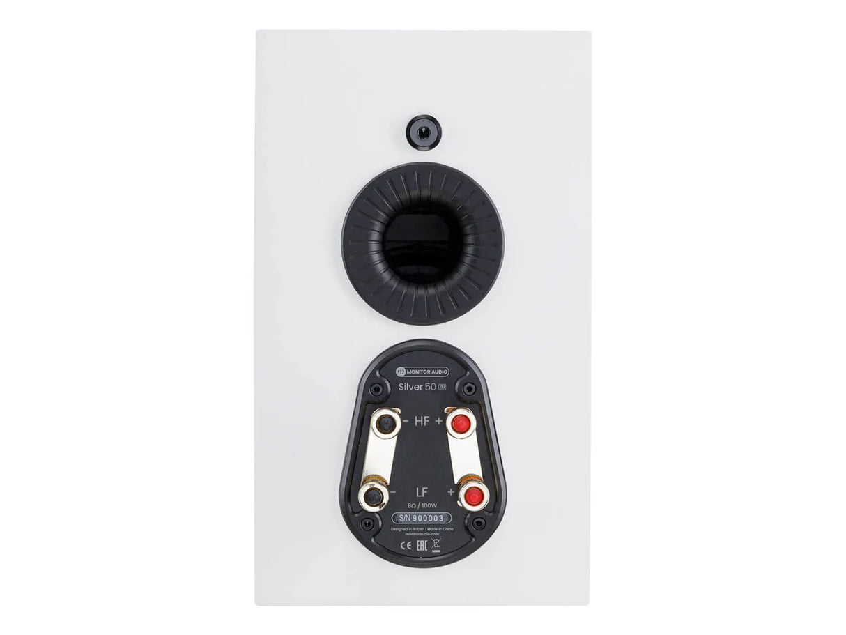 Monitor Audio Silver 50 7G, lentyninės garso kolonėlės - Galinė panelė su jungtimis ir ventiliacijos anga