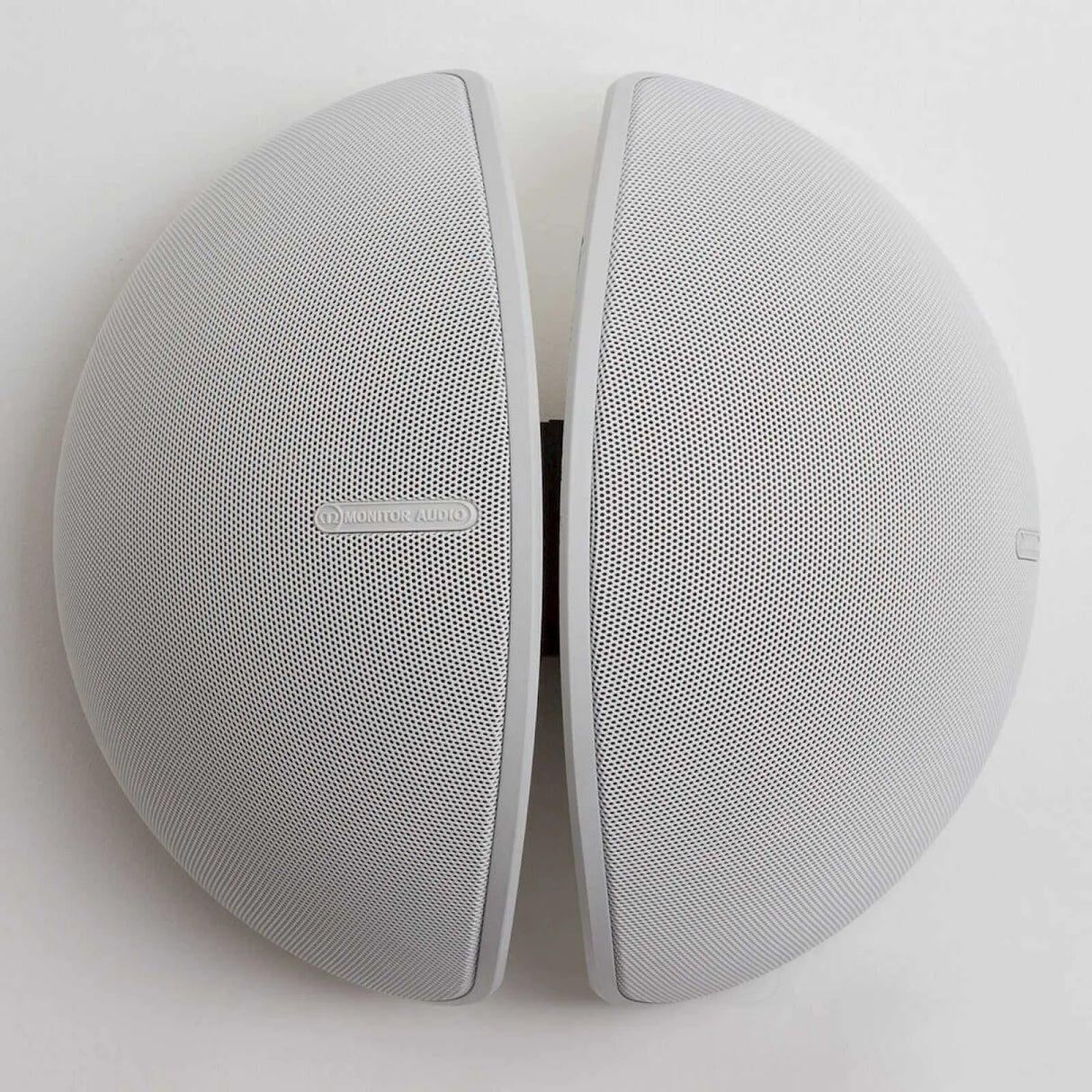 Monitor Audio Vecta V240, 100W Montuojama garso kolonėlė laukui/vidui