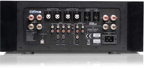 Musical Fidelity M8XI, integruotas stereo stiprintuvas - Galinė panelė su daugybe jungčių