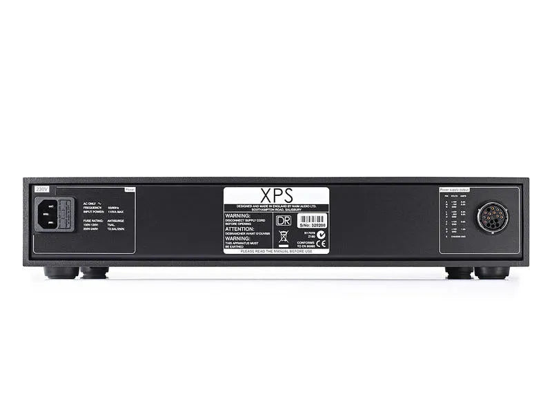Naim XPS DR, Maitinimo Šaltinis - galinė panelė su jungtimis ir užrašais
