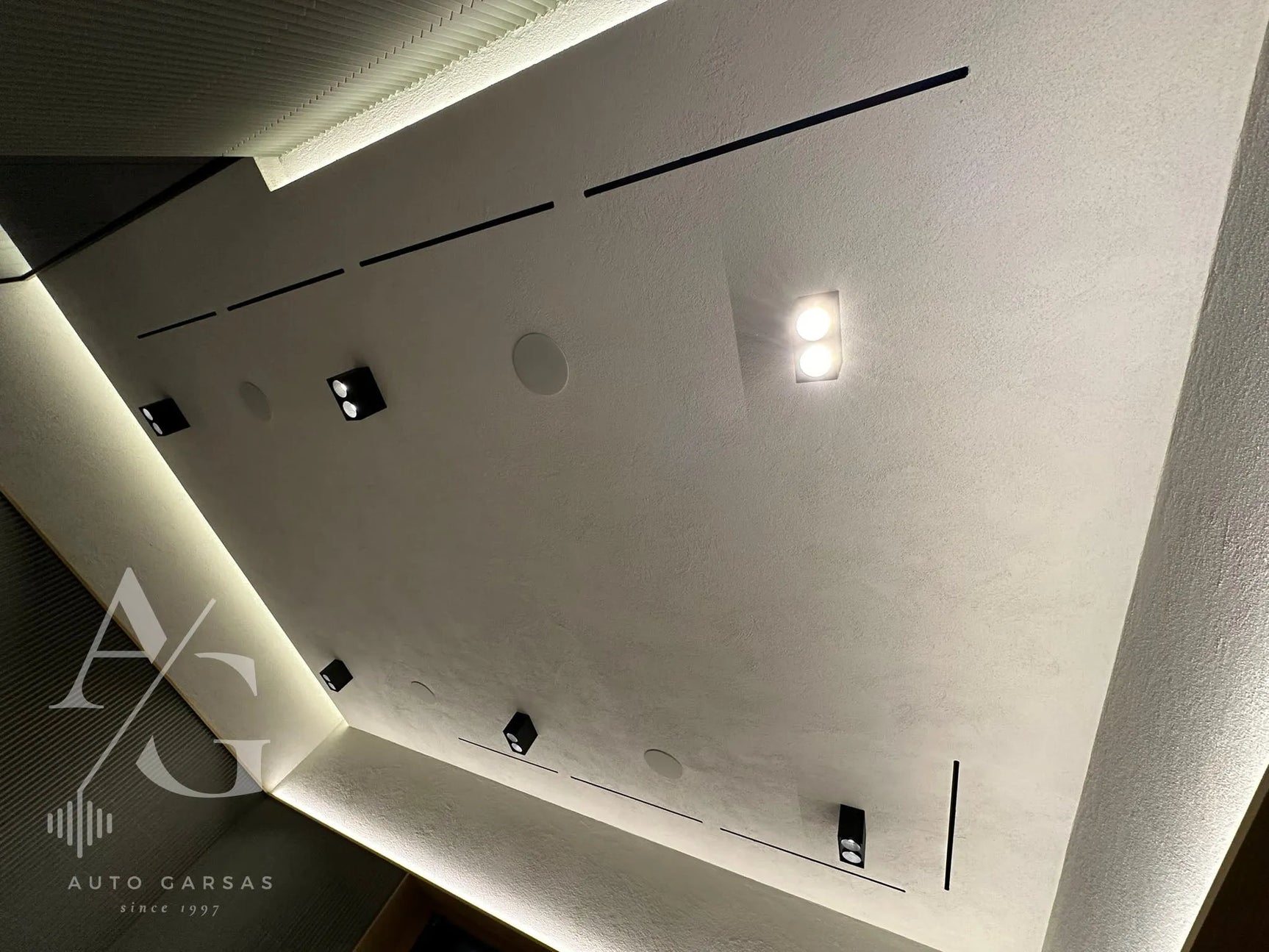 Namų kino sistema, Dynaudio + Onkyo RZ50 + SVS 2000 PRO subas