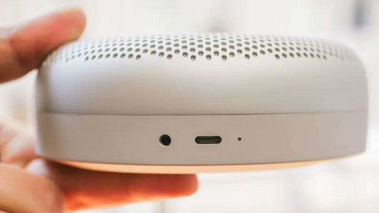 Nešiojama garso kolonėlė B&O BeoPlay A1 su Bluetooth atspari vandeniui