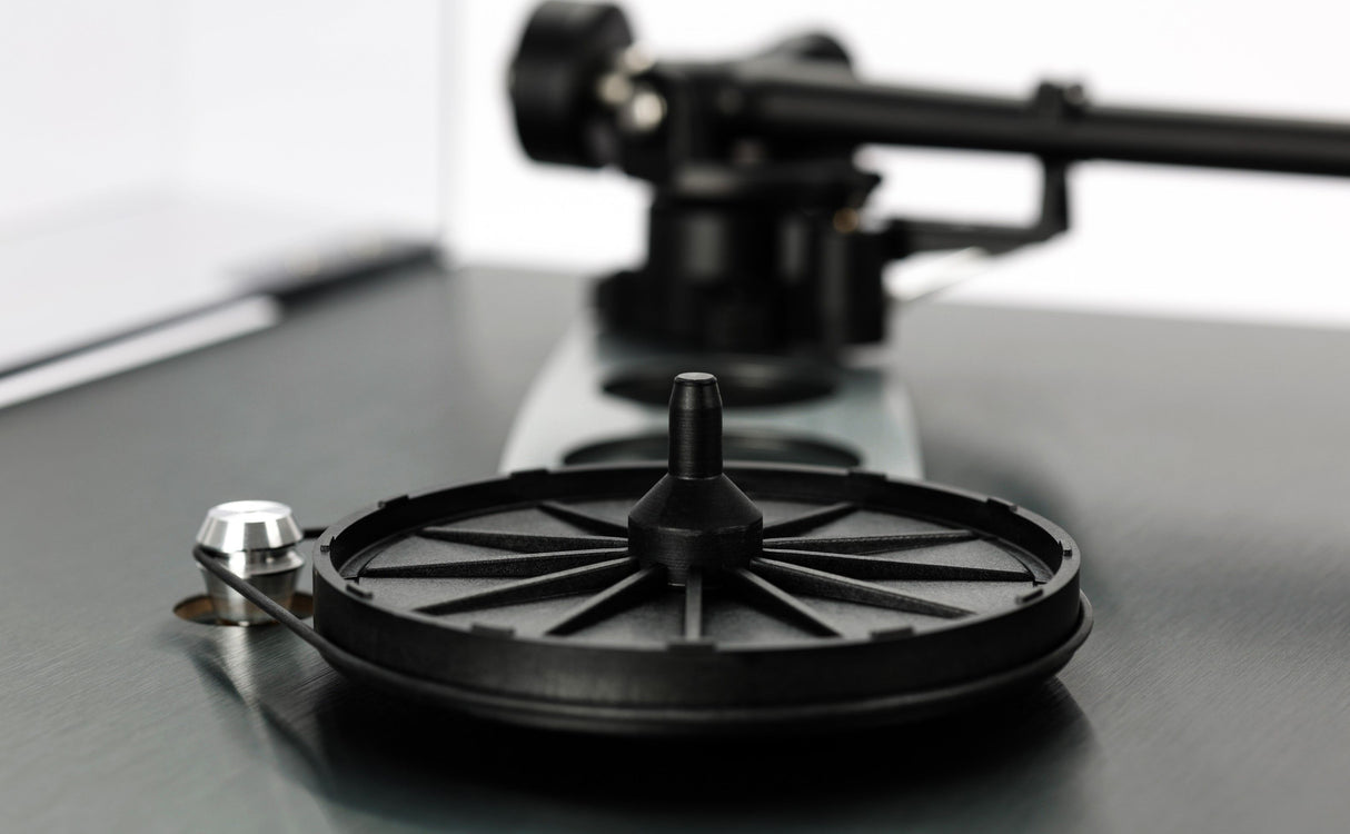 Rega Planar 3 RS, patefonas su išoriniu maitinimo šaltiniu