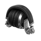 Pioneer DJ HDJ-X7-S ausinės (sidabrinės) - Šoninis ausinių vaizdas su detaliu lankeliu
