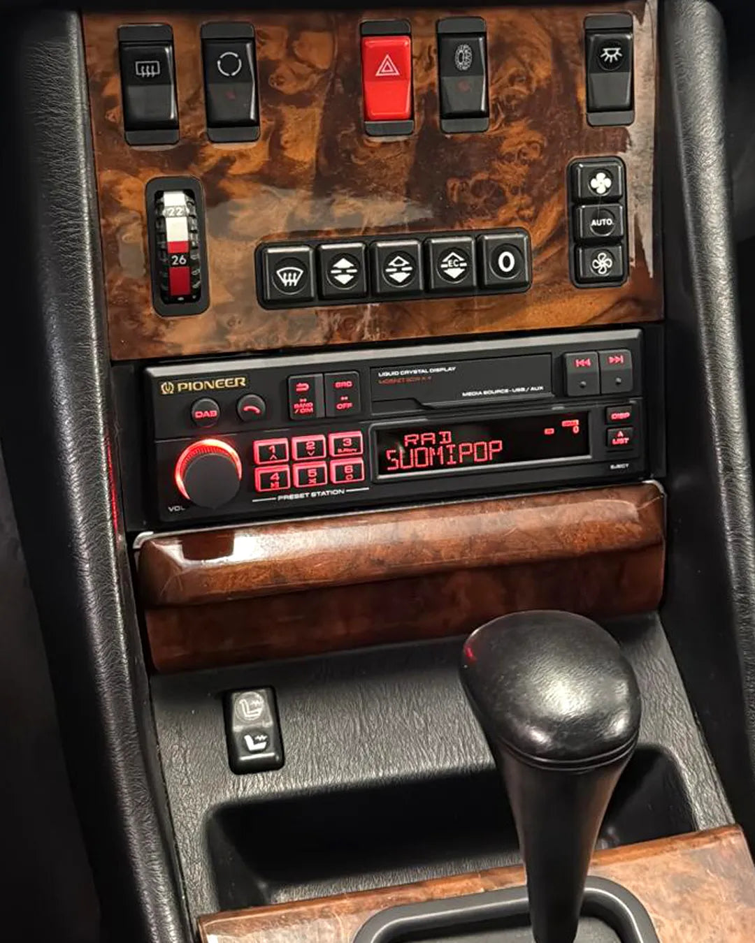 Pioneer SXT-C10PS, magnetola automobiliui, su DAB+, Bluetooth ir USB