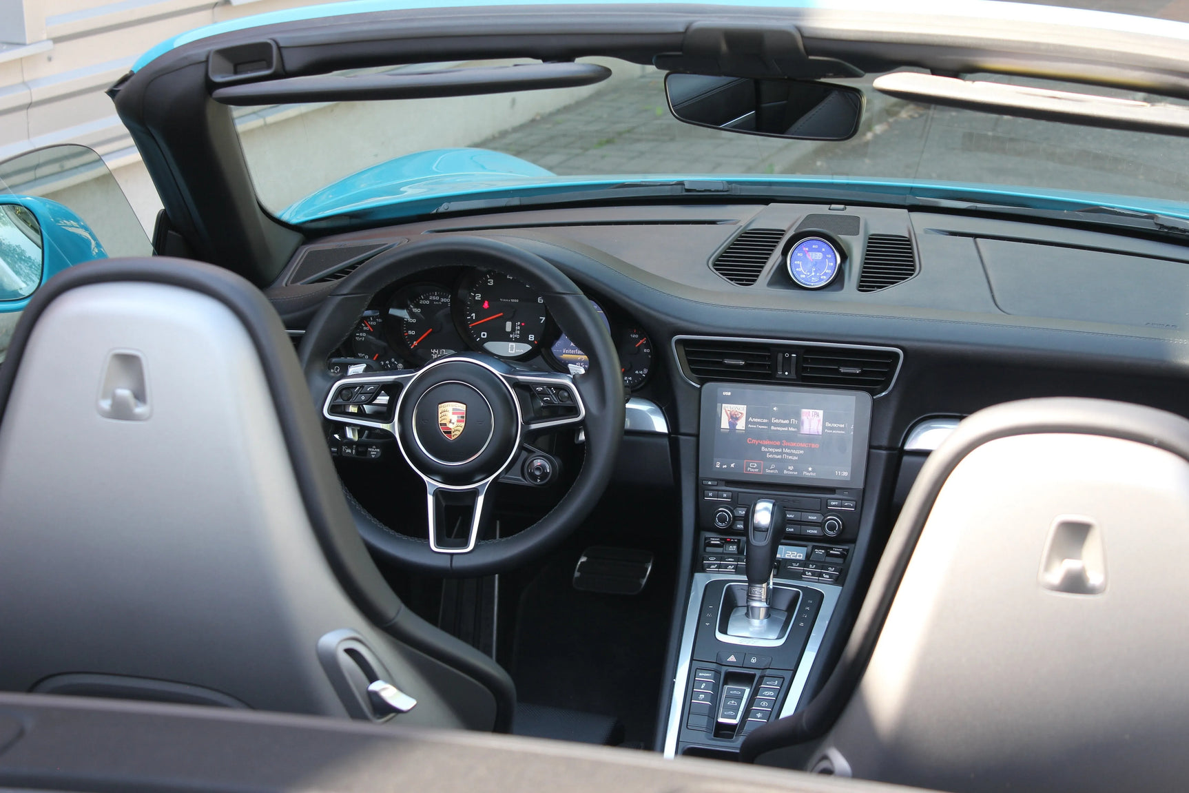 Porsche 911 Carrera 4S signalizacijos montavimas