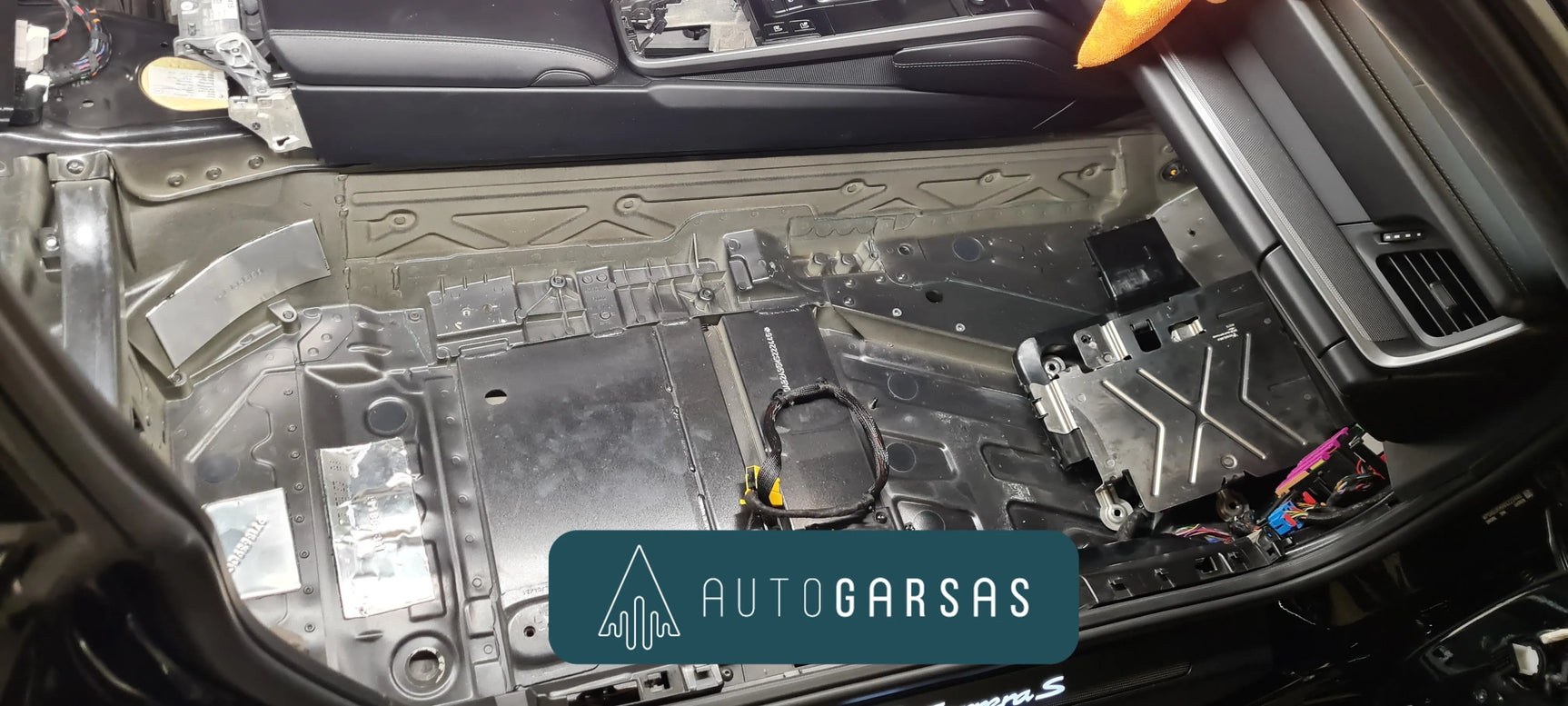 Porsche Carrera 911 - Pilna automobilio garso izoliacija 2024m