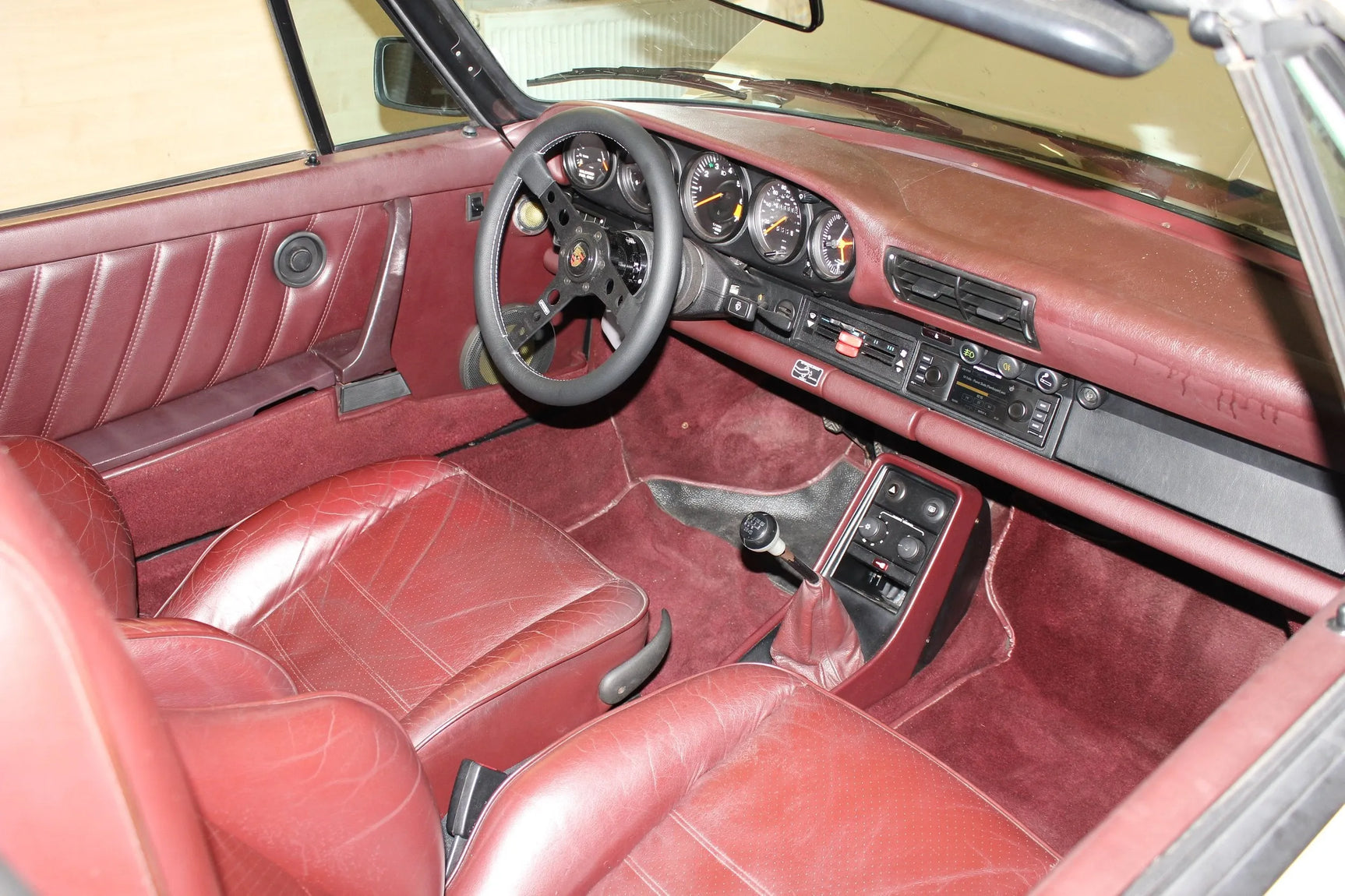 Porsche Carrera garso aparatūra