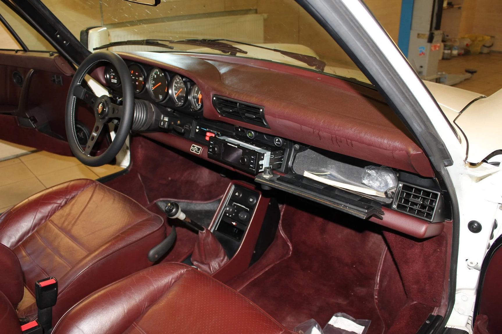 Porsche Carrera garso aparatūra