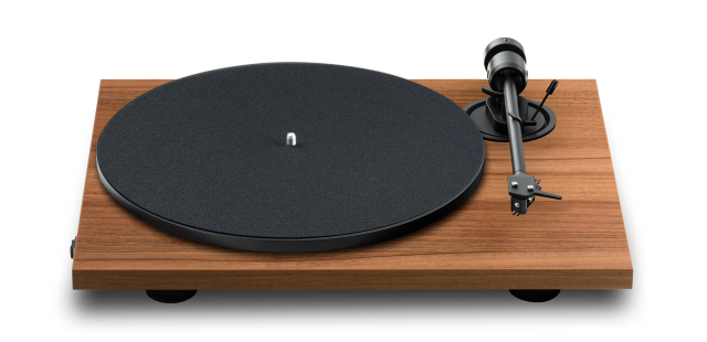 Pro-Ject E1.2, patefonas su Pick it MM E galvute ir aliuminio disku
