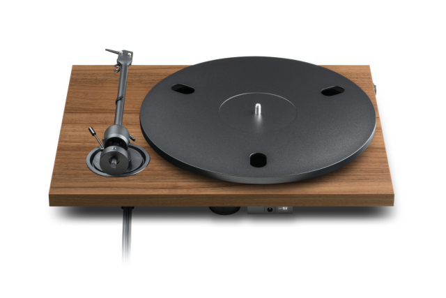 Pro-Ject E1.2, patefonas su Pick it MM E galvute ir aliuminio disku