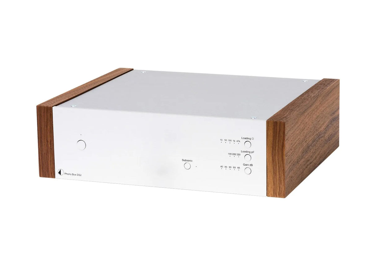 Pro-Ject Phono Box DS2, pradinis stiprintuvas (įvairių spalvų) - Šoninis vaizdas su medžio apdaila