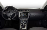 Radical R-C11SK1, Android multimedija Skoda Octavia III automobiliui - priekinė panelė su multimedija ir vairu