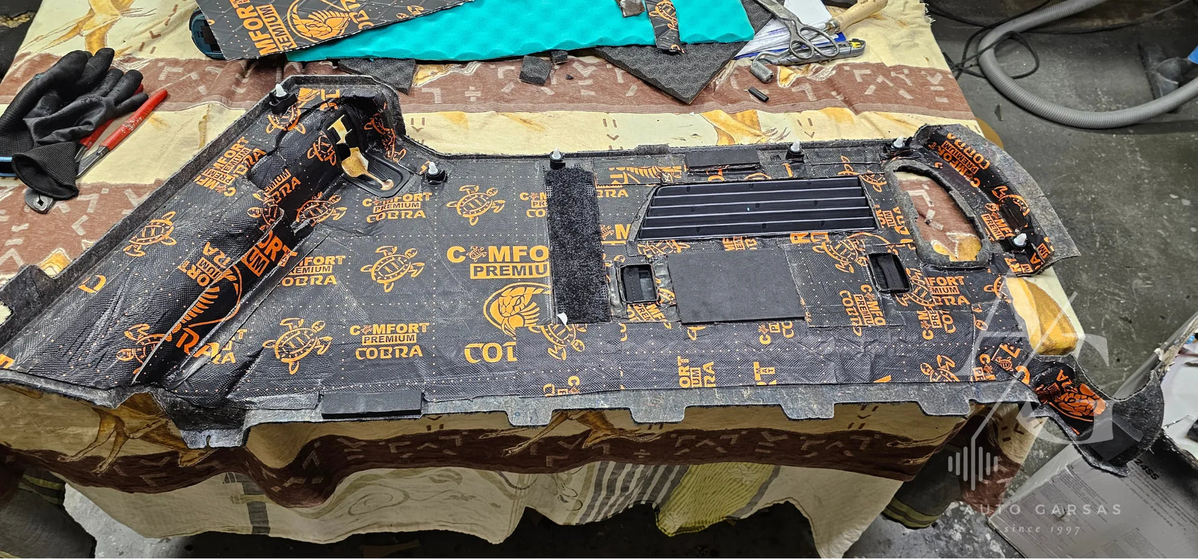 Range Rover L460 (2025m) - Garso izoliacija, bei garso aparatūra