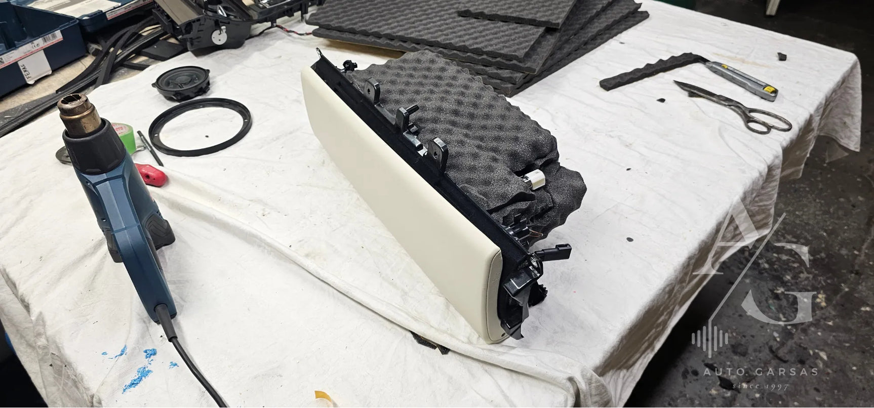 Range Rover L460 (2025m) - Garso izoliacija, bei garso aparatūra