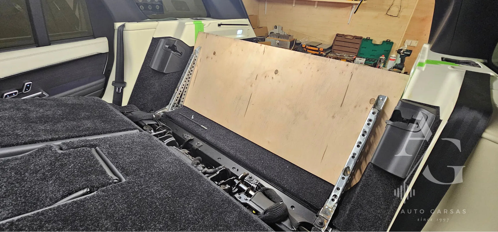 Range Rover L460 (2025m) - Garso izoliacija, bei garso aparatūra