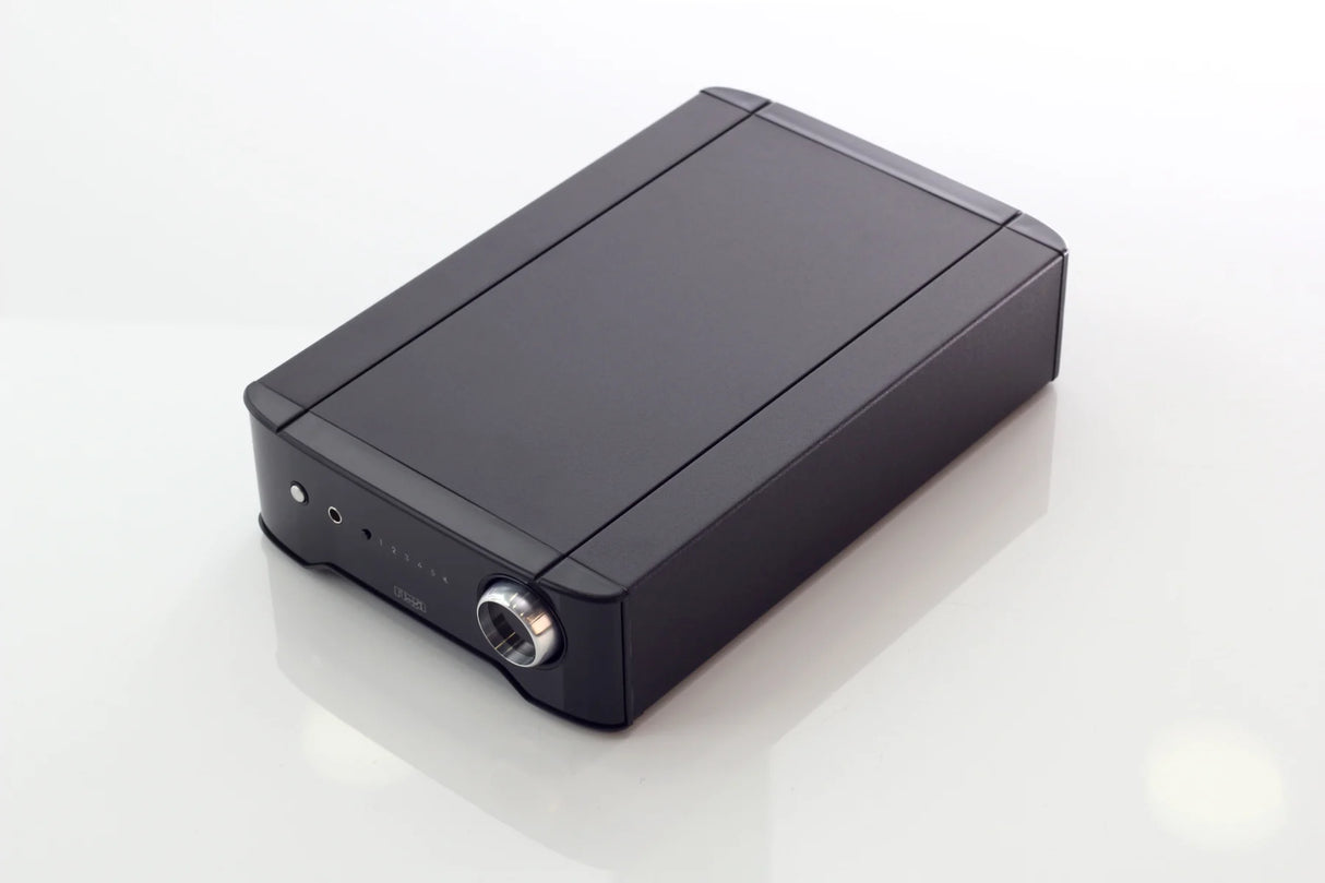 Rega BRIO, integruotas garso stiprintuvas