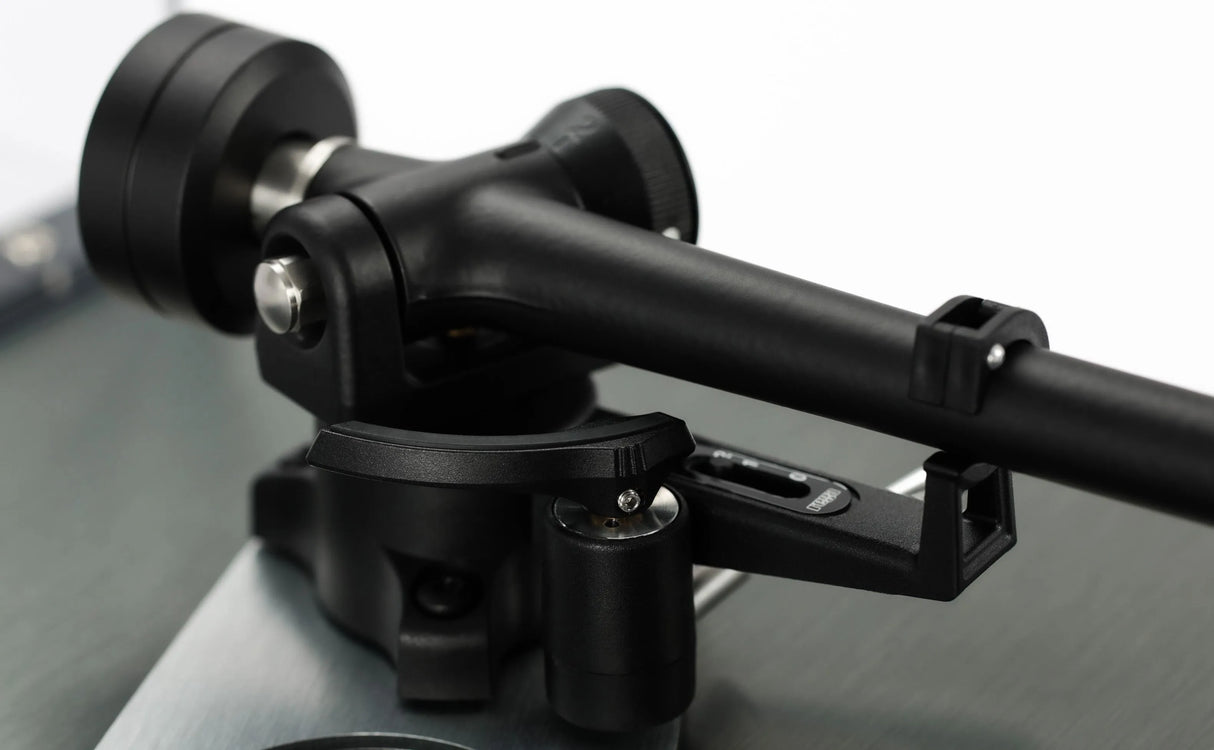 Rega Planar 3 RS, patefonas su išoriniu maitinimo šaltiniu