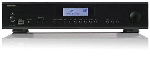Rotel A12MKII, integruotas stereo stiprintuvas - priekinė panelė su mygtukais ir ekranėliu
