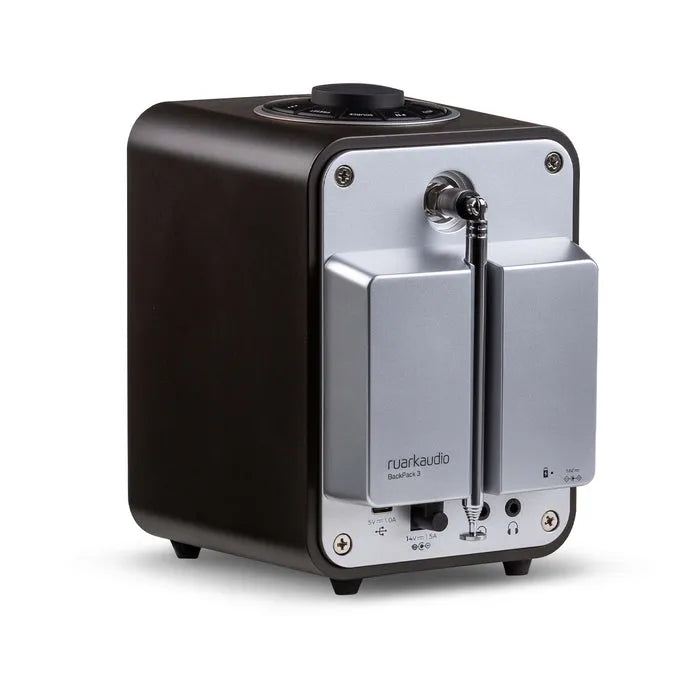 Ruark Audio BackPack 3, baterija - galinė panelė su jungtimis ir antena