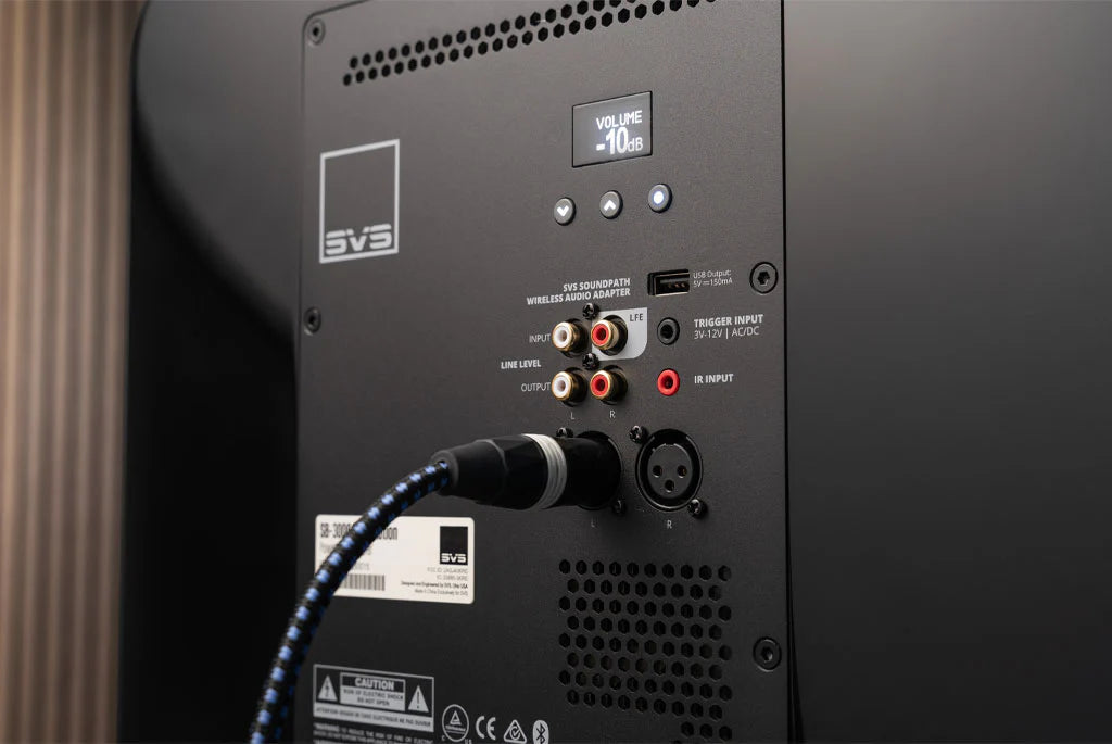 SVS SB-3000 R|Evolution, aktyvi žemų dažnių garso kolonėlė, 1200W - Galinė panelė su jungtimis ir laidu