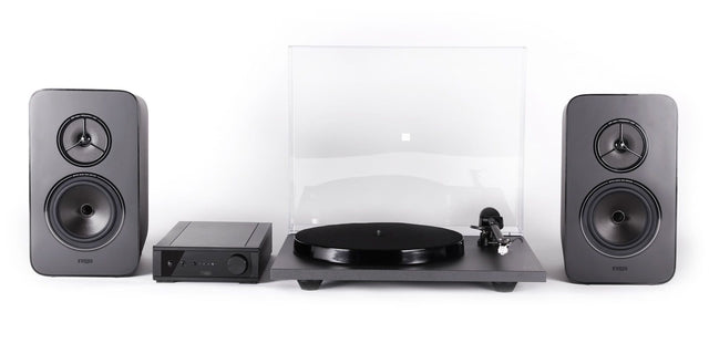 Rega SYSTEM ONE, patefono, lentyninių garso kolonėlių bei integruoto stiprintuvo komplektas