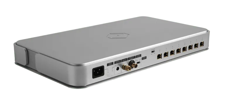 Silent Angel Bonn NX, tinklo komutatorius