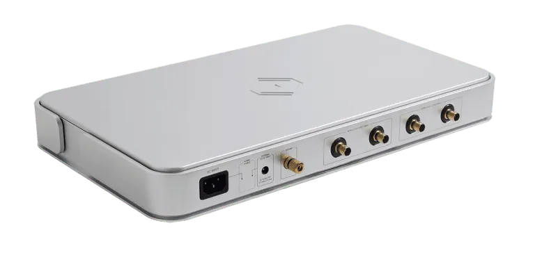 Silent Angel Genesis GX, taktinis dažnio generatorius, („Word Clock“)