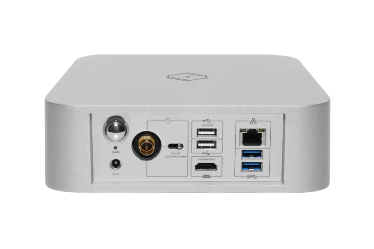 Silent Angel Rhein Z1C, Hi-Fi klasės tinklo grotuvas - galinė panelė su jungtimis ir logotipu