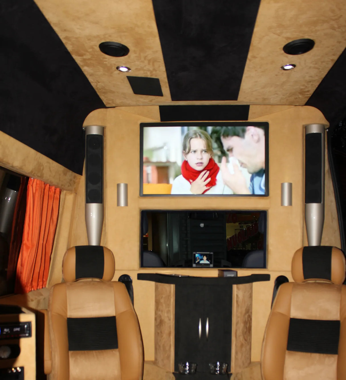 Skaitmeninės TV, IP TV, HD, DVD-T automobilyje