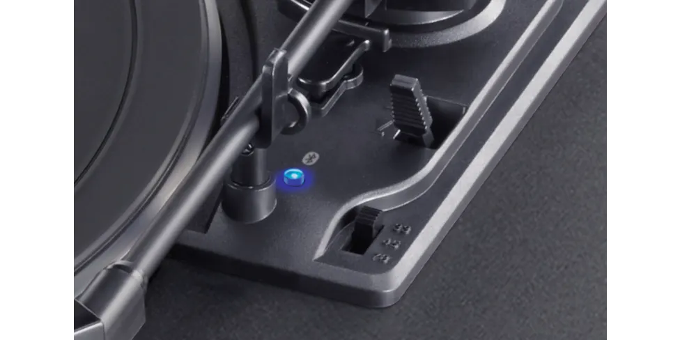 TEAC TN-180BT, patefonas su įmontuotu MM korekciniu stiprintuvu