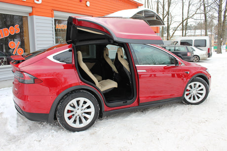 TESLA Model X apžvalga