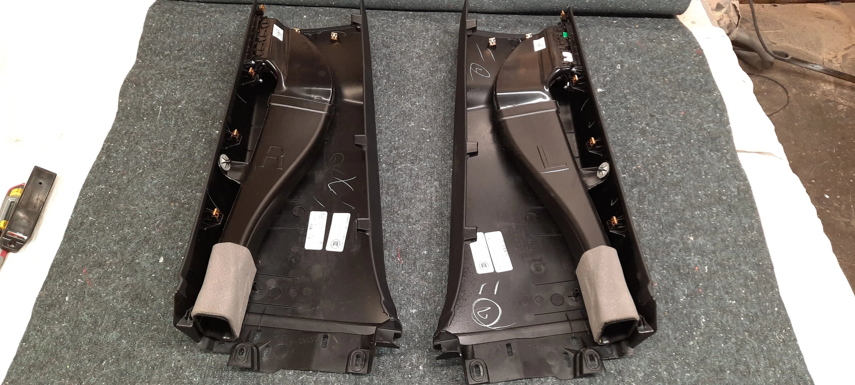 Tesla Model X Pilna garso izoliacija - Juodos plastikinės panelės su izoliacija