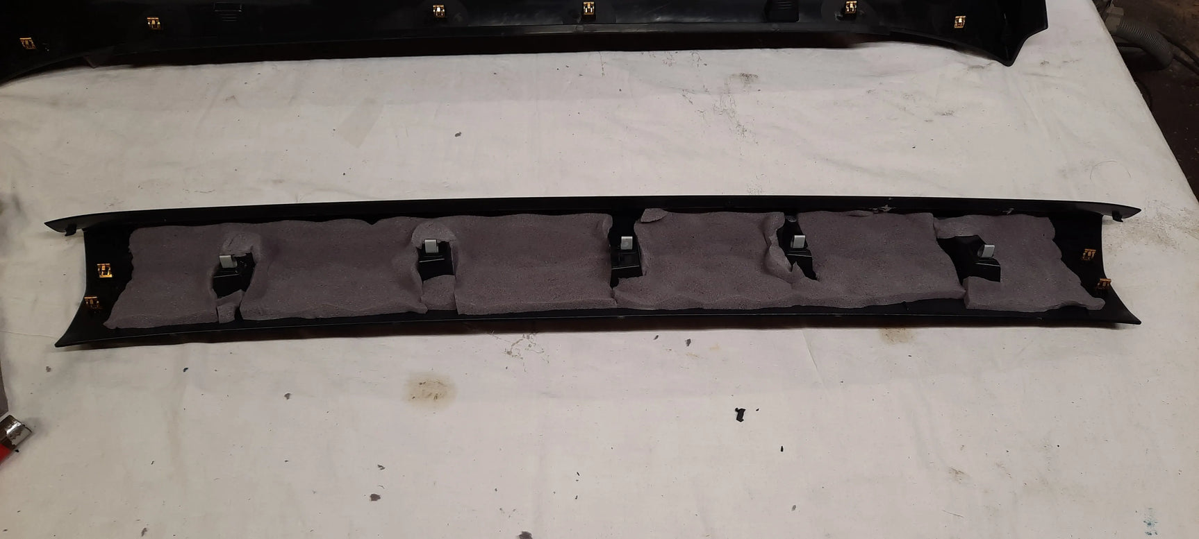 Tesla Model X Pilna garso izoliacija