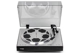 Thorens TD 404 DD, patefonas - atidarytas dangtis su pūkelių raštu plokštelėje