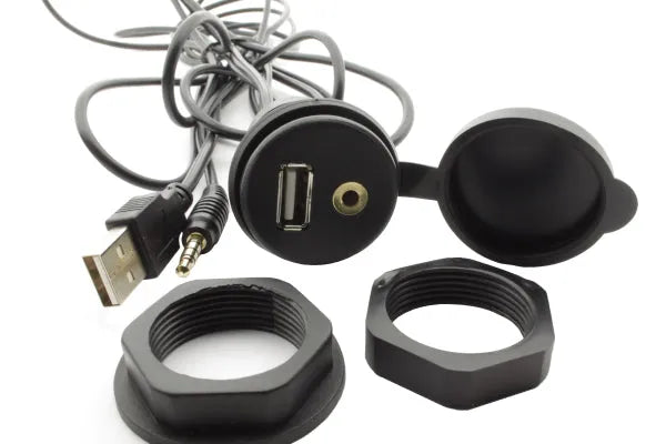 USB ir AUX lizdo jungtis su laikikliu - USB ir AUX lizdai su dangteliu ir tvirtinimo žiedais