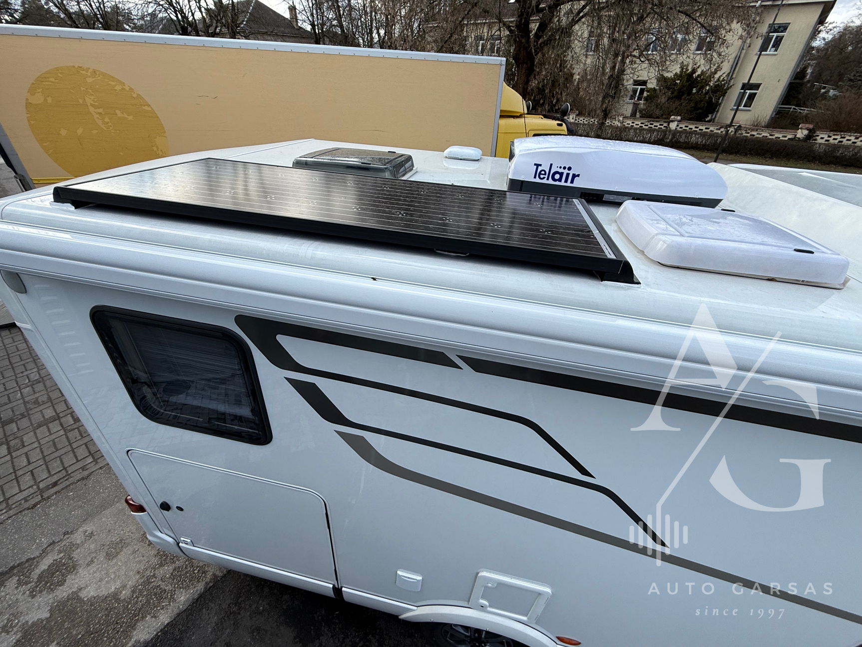 2025 Kemperis Mercedes Hymer, garso aparatūra, saulės baterija, kondicionierius