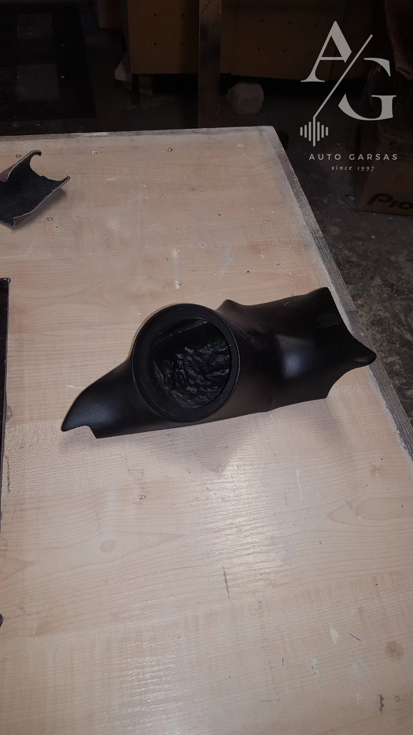 VW Amarok, garso aparatūra ir dalinė garso izoliacija