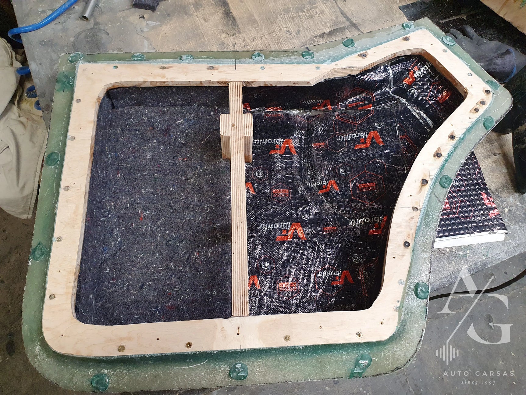 VW Multivan 2022 Garso sistema ir pilna garso izoliacija