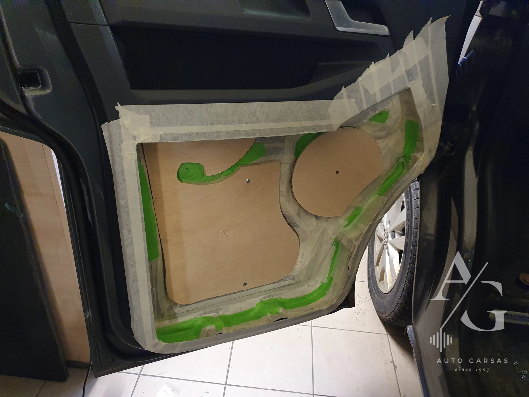 VW Multivan 2022 Garso sistema ir pilna garso izoliacija