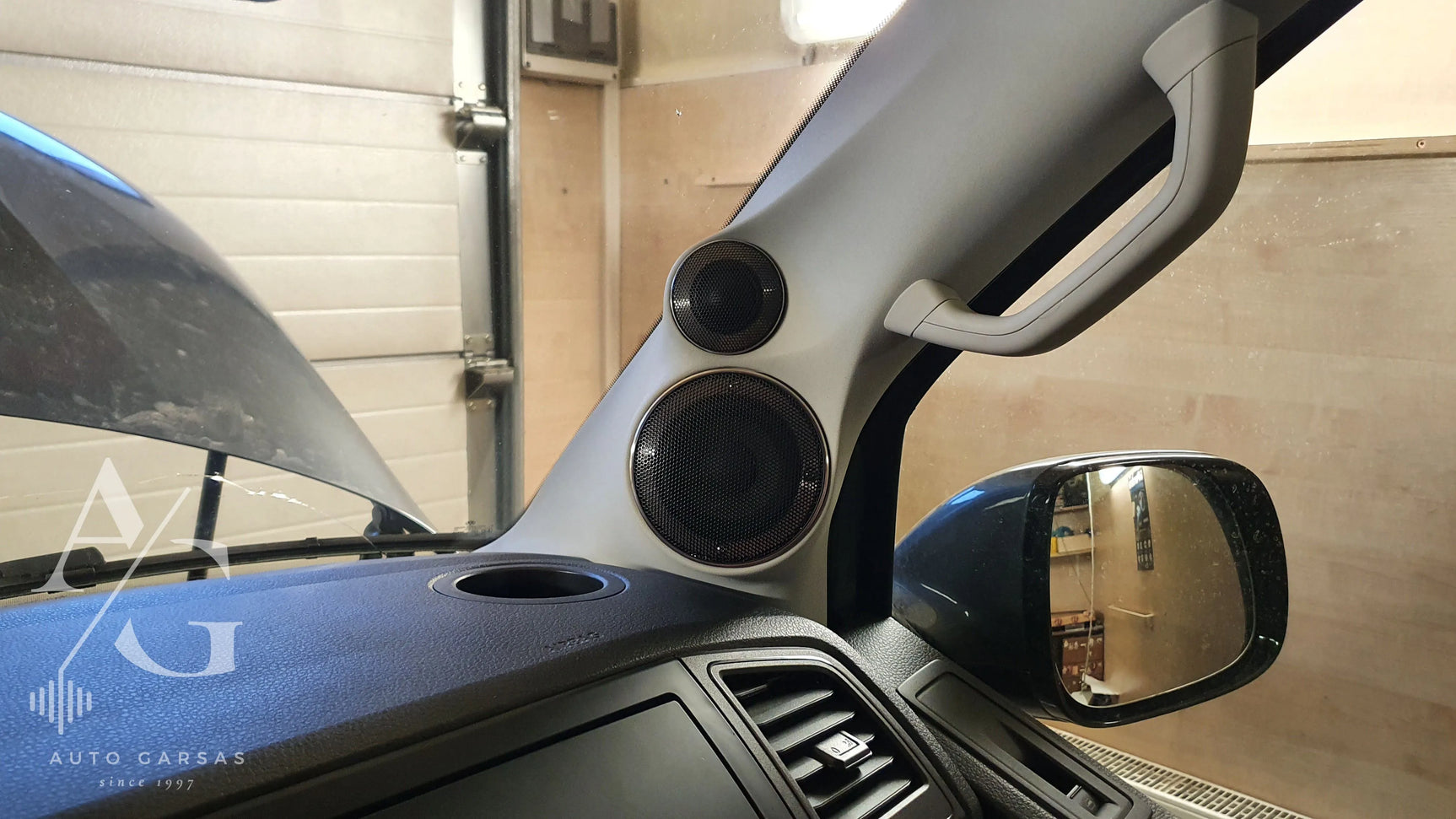 VW Multivan 2022 Garso sistema ir pilna garso izoliacija