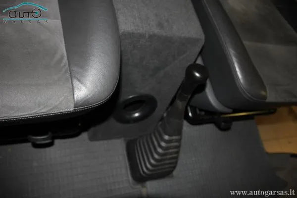 VW Routan garso aparatūra