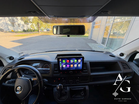 VW Multivan salonas po multimedijos atnaujinimo - Kenwood ekranas prietaisų skydelyje