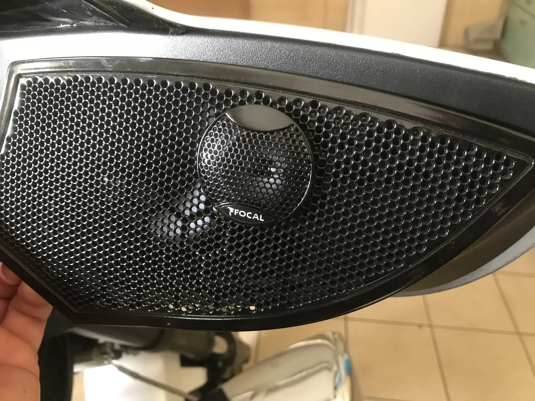 Victory motocikle garsiakalbių montavimas