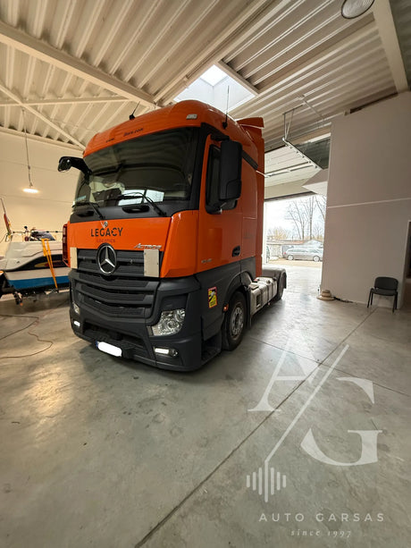 Vilkikas ACTROS, DMX5020BTS multimedijos montavimas