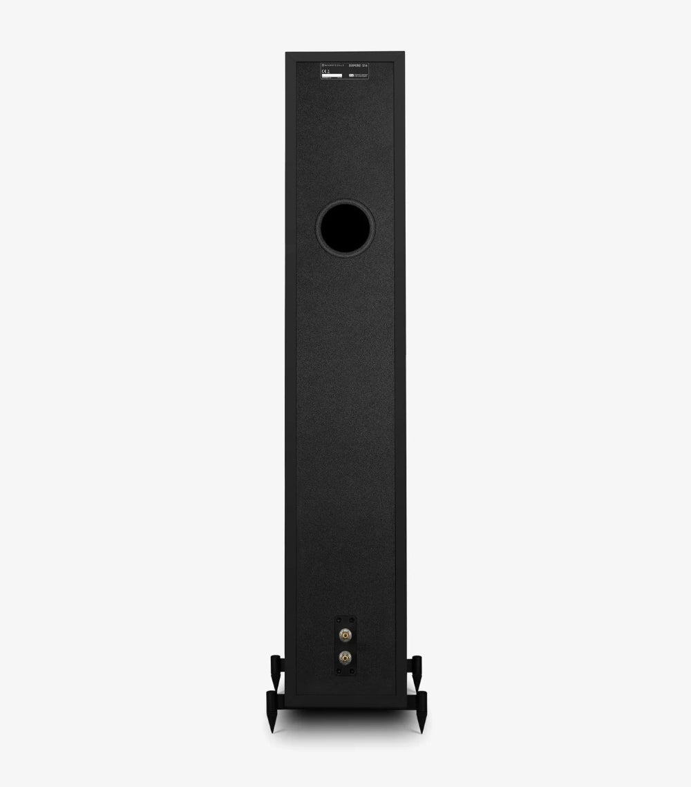 Wharfedale DIAMOND 12.4i, grindinės garso kolonėlės - Ventiliacijos anga ir jungtys apačioje